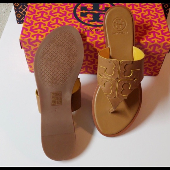 Tory Burch Jamie Full Thong Sandals-Size 7 NIB! - Picture 4 of 5